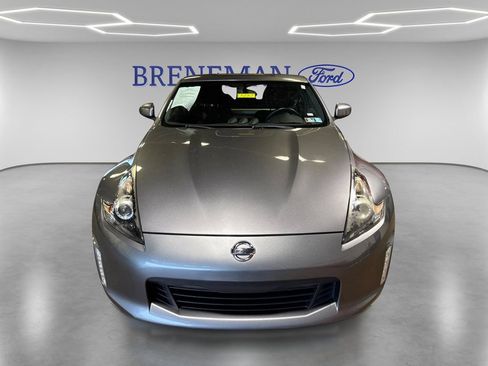Used 2020 Nissan 370Z Coupe RWD image 2