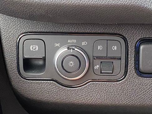 Used 2024 Mercedes-Benz Sprinter 3500 image 19