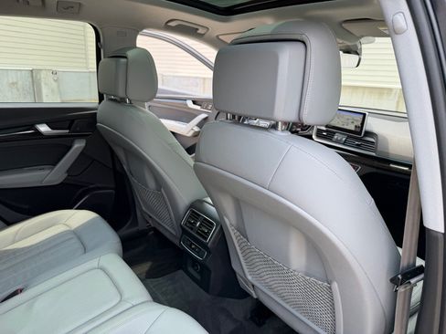 Used 2018 Audi Q5 2.0T Premium Plus w/ Premium Plus Package AWD/4WD image 19