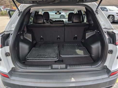 Used 2020 Jeep Cherokee Trailhawk image 30