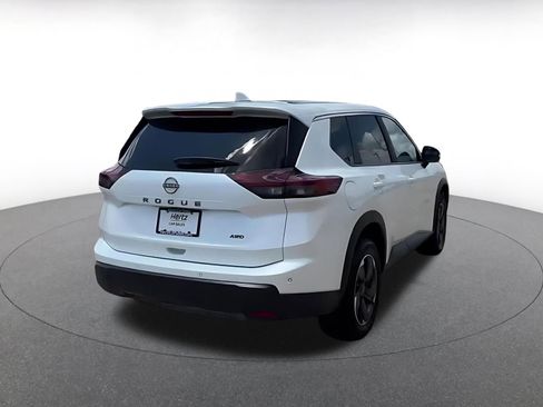 Used 2025 Nissan Rogue SV AWD/4WD image 15
