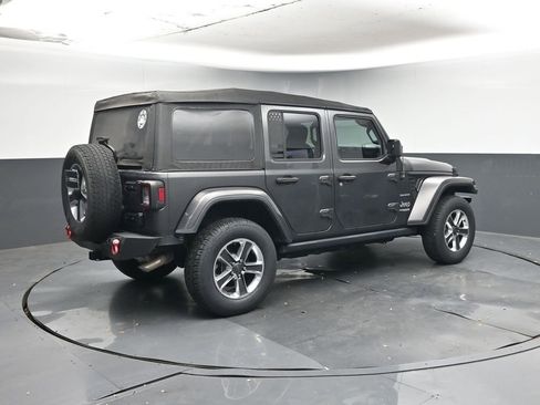 Used 2018 Jeep Wrangler Unlimited Sahara image 5