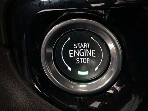 Used 2026 GMC Sierra 1500 SLT image 28