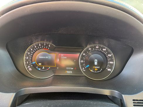 Used 2017 Ford Explorer Platinum image 11