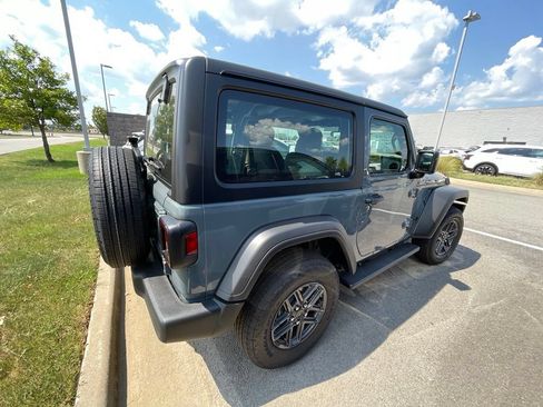 Used 2026 Jeep Wrangler Sport AWD/4WD image 9