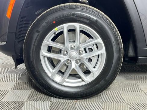 New 2025 Jeep Grand Cherokee L Laredo w/ Luxury Tech Group I image 11