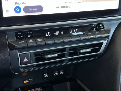 Used 2025 Toyota Camry XSE FWD image 17