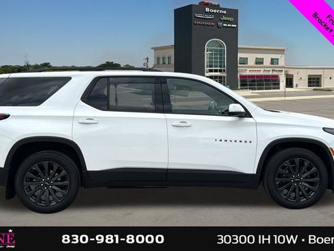 Used 2023 Chevrolet Traverse RS AWD/4WD image 8