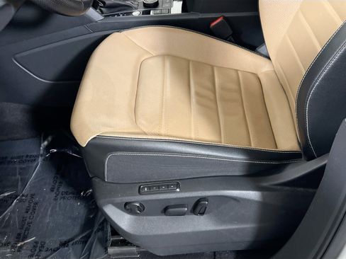 Used 2022 Volkswagen Atlas Cross Sport SEL Premium R-Line image 20