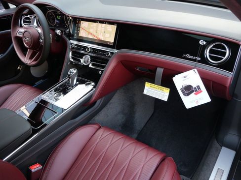 Used 2024 Bentley Flying Spur Azure image 24