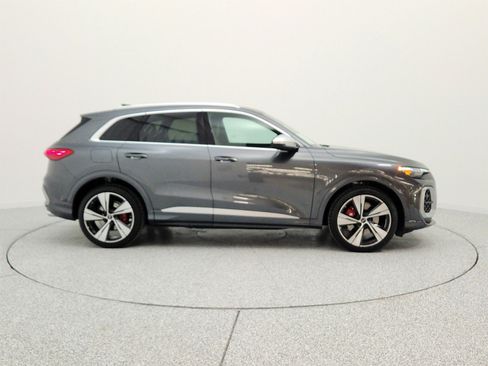 New 2026 Audi SQ5 Premium Plus AWD/4WD image 4