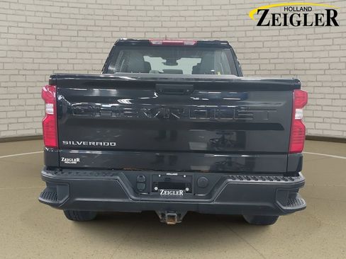 Used 2024 Chevrolet Silverado 1500 W/T w/ Z71 Off-Road Package AWD/4WD image 6