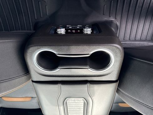 Used 2021 GMC Yukon AT4 w/ AT4 Premium Plus Package image 32