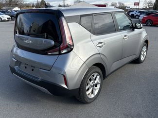 Used 2024 Kia Soul LX w/ Option Group 015 video 3