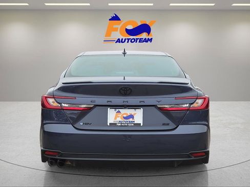 Used 2026 Toyota Camry SE w/ Convenience Package image 4