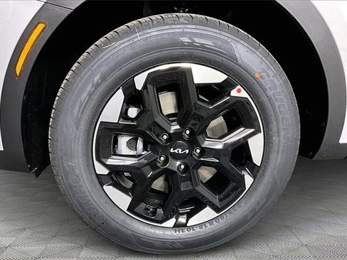New 2026 Kia Sorento S image 13