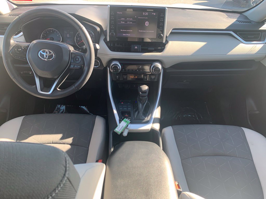 Used 2022 Toyota RAV4 XLE w/ Convenience Package AWD/4WD image 7