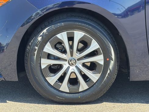 Used 2022 Toyota Corolla LE FWD image 29