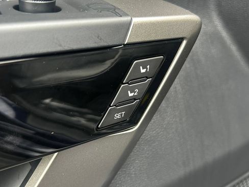 New 2026 Toyota Tundra Limited AWD/4WD image 9