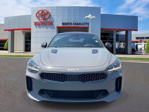 Used 2022 Kia Stinger GT2 AWD/4WD image 2