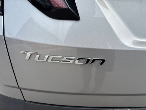 Certified 2024 Hyundai Tucson SEL AWD/4WD image 16