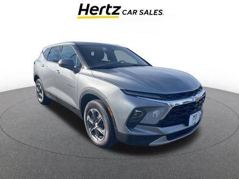 Used 2025 Chevrolet Blazer LT image 1