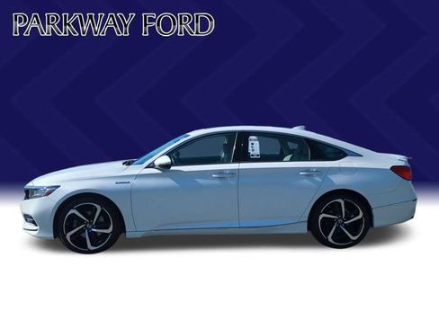 Used 2019 Honda Accord Touring image 2