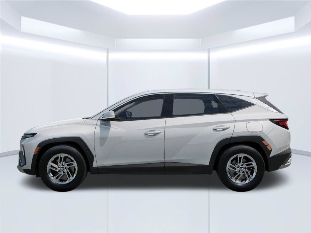 New 2026 Hyundai Tucson SE FWD image 3