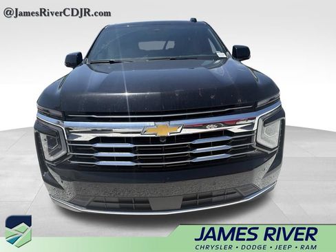 Used 2025 Chevrolet Tahoe LT AWD/4WD image 3