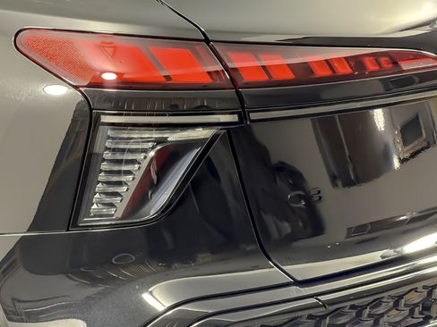 New 2026 Audi Q3 quattro 2.0T AWD/4WD image 27