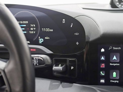 Used 2023 Porsche Taycan 4S w/ Premium Package image 15