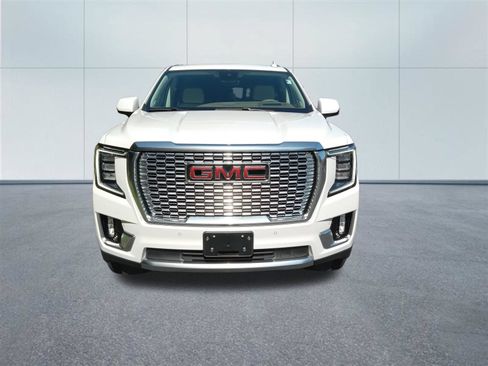 Used 2023 GMC Yukon XL Denali w/ Denali Reserve Package AWD/4WD image 5