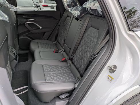 New 2025 Audi SQ5 Premium Plus image 19