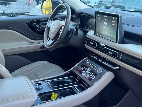 Certified 2023 Lincoln Aviator Reserve w/ Elements Package Plus image 12