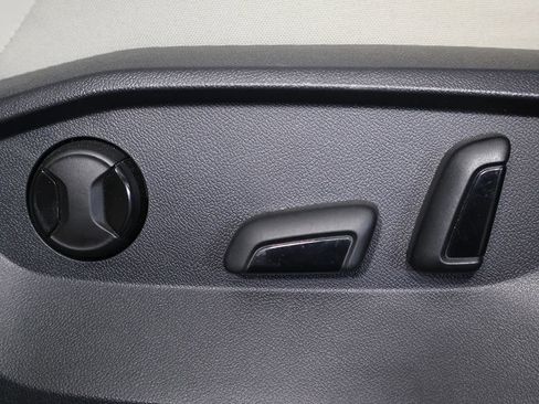 Used 2024 Volkswagen Tiguan SE AWD/4WD image 28