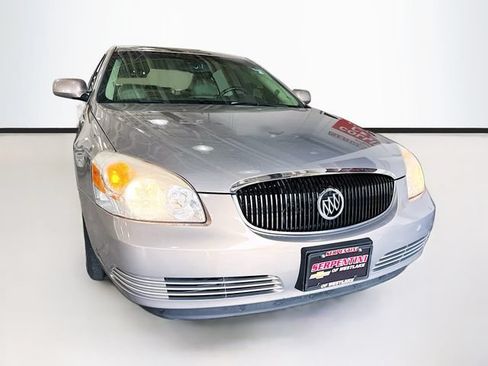 Used 2007 Buick Lucerne CXL w/ Driver Confidence Package FWD image 3