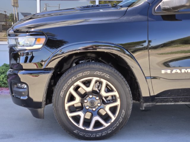 Used 2025 RAM 1500 Laramie AWD/4WD image 8