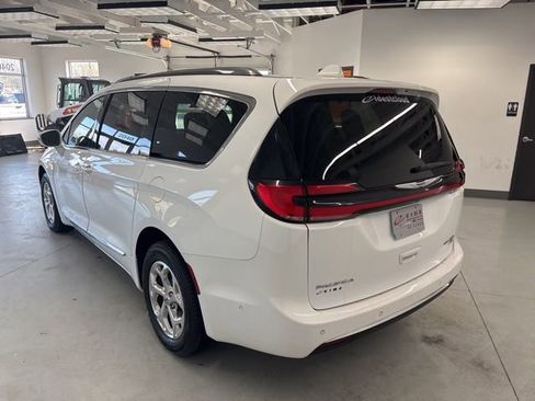 Used 2021 Chrysler Pacifica Limited w/ Premium & Safety Sphere Group AWD/4WD image 7