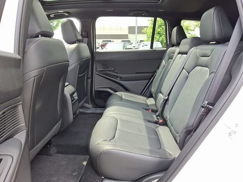Certified 2026 Jeep Cherokee Limited AWD/4WD image 10