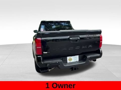 Used 2025 Toyota Tacoma TRD Off-Road AWD/4WD image 6
