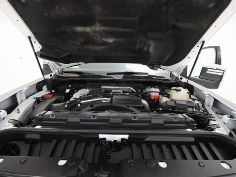 Used 2024 Chevrolet Silverado 3500 LTZ w/ LTZ Premium Package image 5