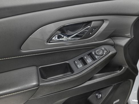 Used 2023 Chevrolet Traverse LT w/ LT Premium Package image 13