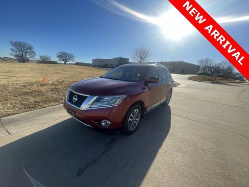 Used 2013 Nissan Pathfinder SL w/ SL Premium Pkg image 7