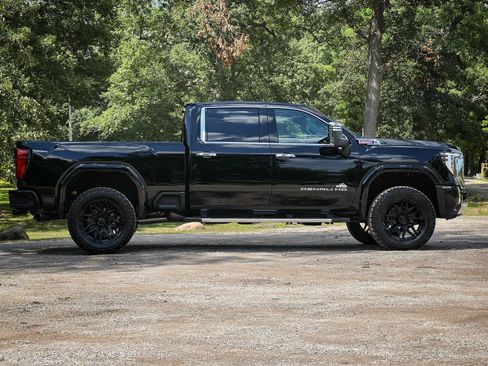 New 2026 GMC Sierra 2500 Denali w/ Denali Reserve Package AWD/4WD image 13