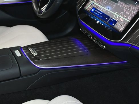 Used 2025 Mercedes-Benz E 450 4MATIC Sedan image 62