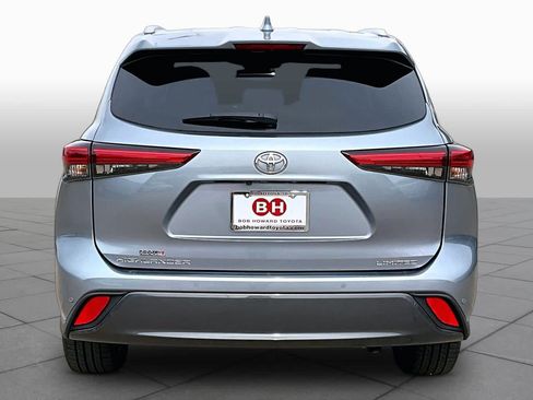 Used 2020 Toyota Highlander Limited FWD image 5