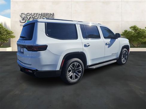 New 2024 Jeep Wagoneer 2WD w/ Premium Group I image 5