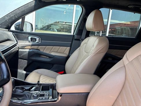Certified 2026 Kia Sorento SX Prestige w/ Olive Brown Leather Package AWD/4WD image 14