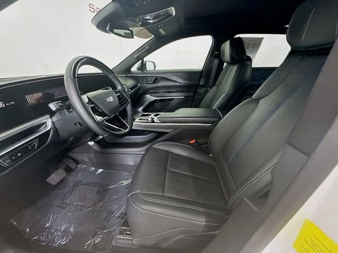 Used 2024 Cadillac Lyriq Luxury image 25