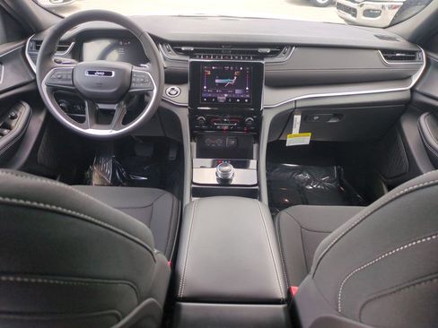 New 2026 Jeep Grand Cherokee Laredo RWD image 15